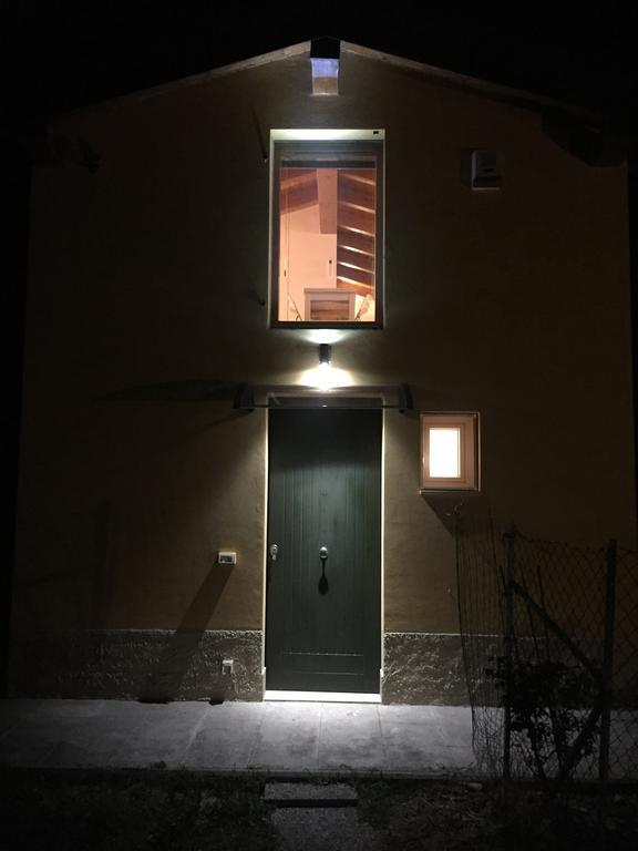 B&B Nido Sui Laghi San Donnino della Nizzola Экстерьер фото